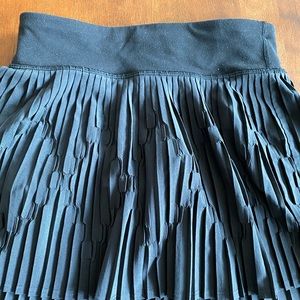 Ivivva accordion pleat skirt NWOT